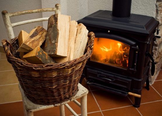 Brennholz aus Eiche, 30 cm, trockene Scheite auf Palette — Foto 2